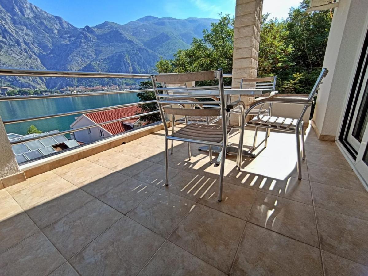 Apartment Kotor Bagian luar foto