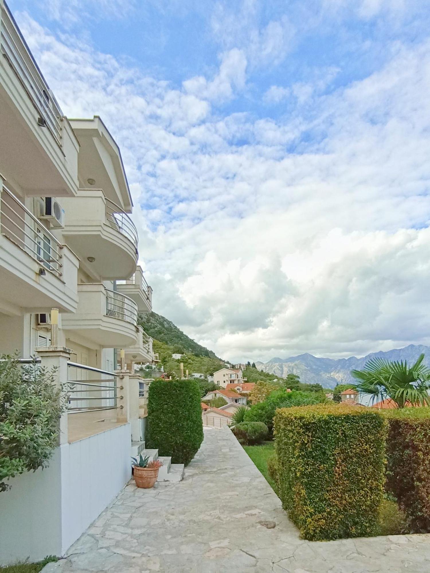 Apartment Kotor Bagian luar foto