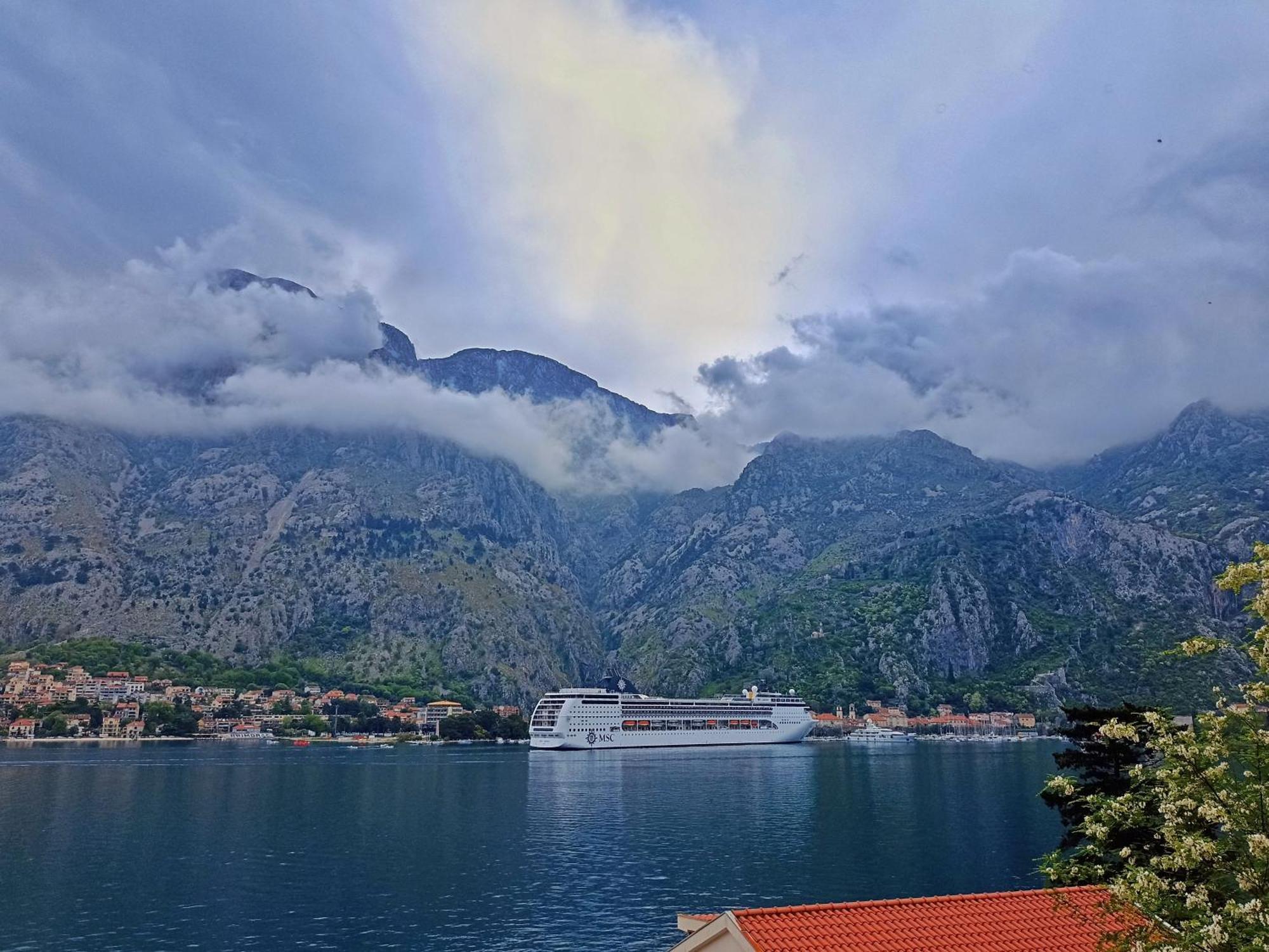 Apartment Kotor Bagian luar foto